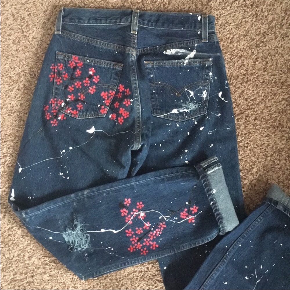 Super Cute Levi’s Mom Jeans